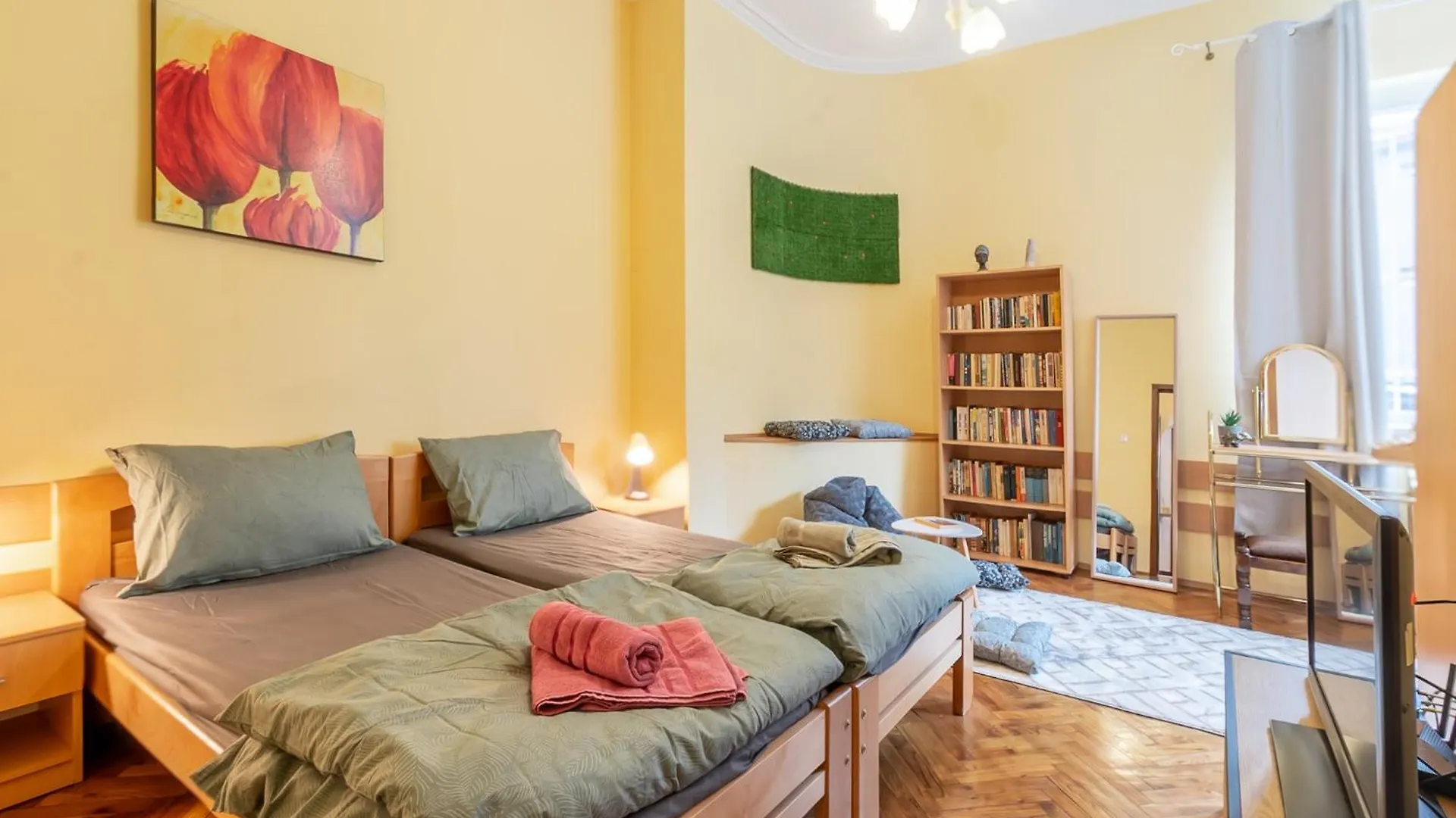 Two Homelike Apartments By Ndk And Vitosha Blvd With 2 Free Parking Spots 소피아 불가리아