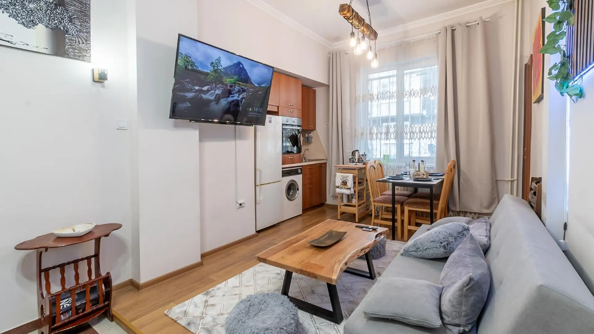 Two Homelike Apartments By Ndk And Vitosha Blvd With 2 Free Parking Spots 소피아